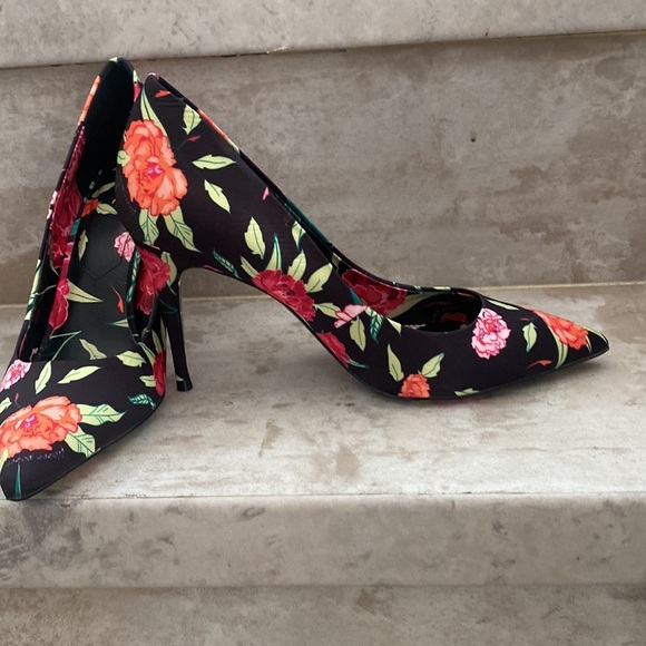 Aldo Floral Pointy Toe Stiletto Heels - Picture 3 of 7